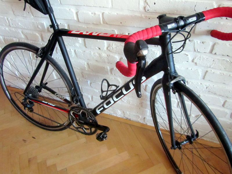 FOCUS CAYO NA Shimano 105, 57 cm. STAV NOVÉHO KOLA