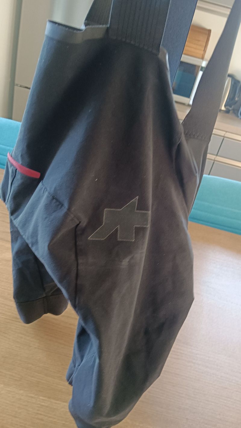 bibky cyklo kraťasy ASSOS Equipe RS a dres MALOJA vel.M