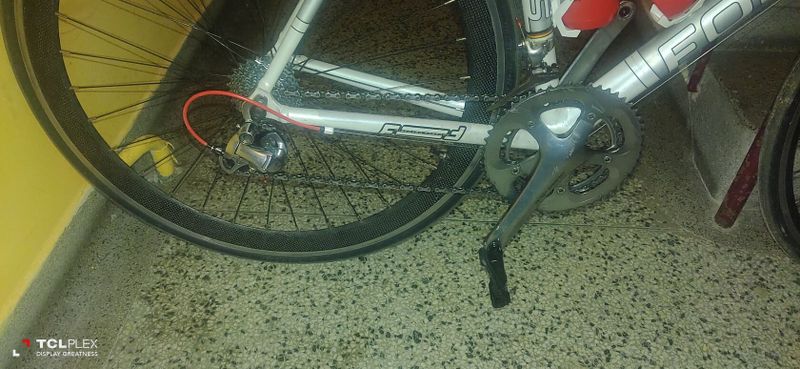 Prodám silniční kolo Focus ALU carbon vydlice komponenty Shimano Dura ace 2×10 