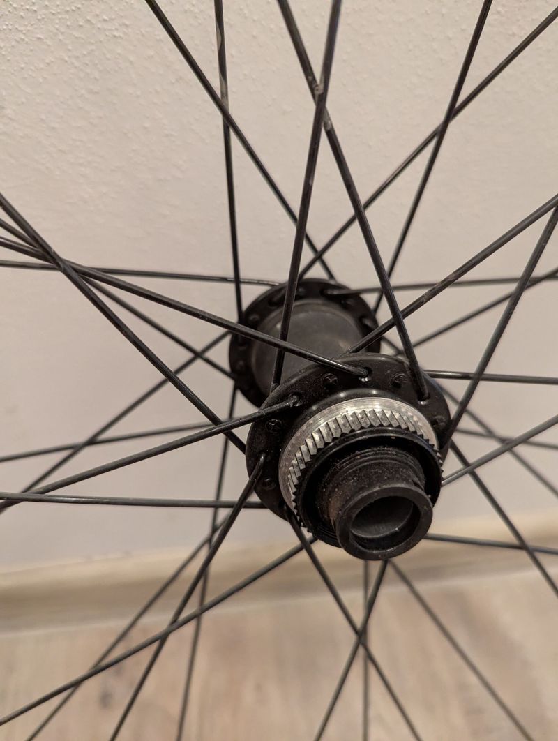 Zapletené kolo 27,5 osa 15x100