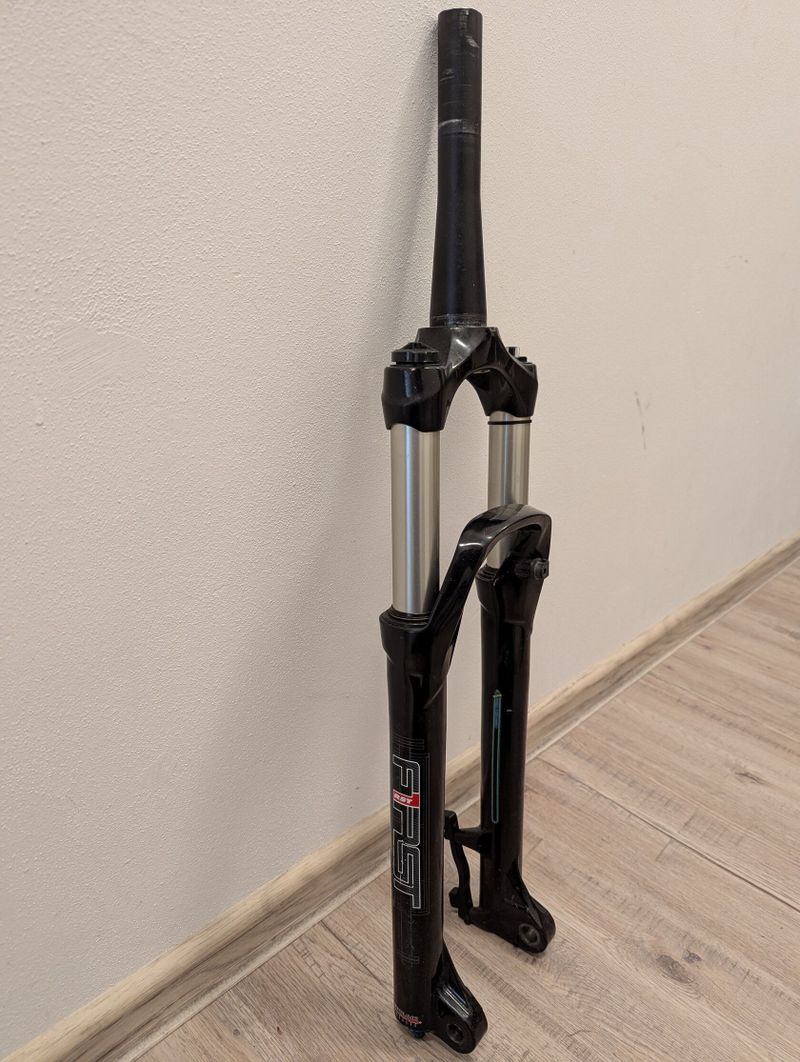 Vzduchová vidlice RST F1RST 27,5 120mm