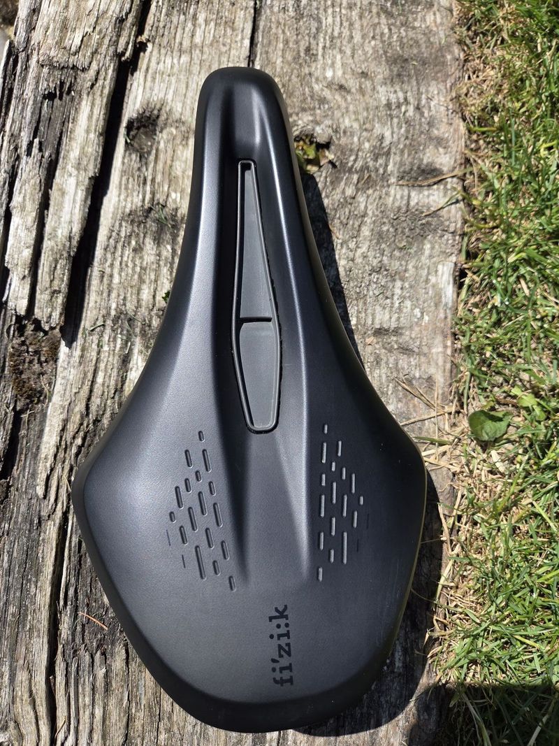 Prodám sedlo Fizik Argo Tempo 150 mm