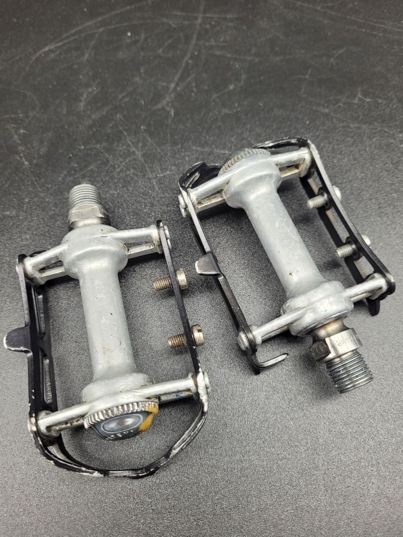 Pedály Campagnolo Super Record - titanové osy