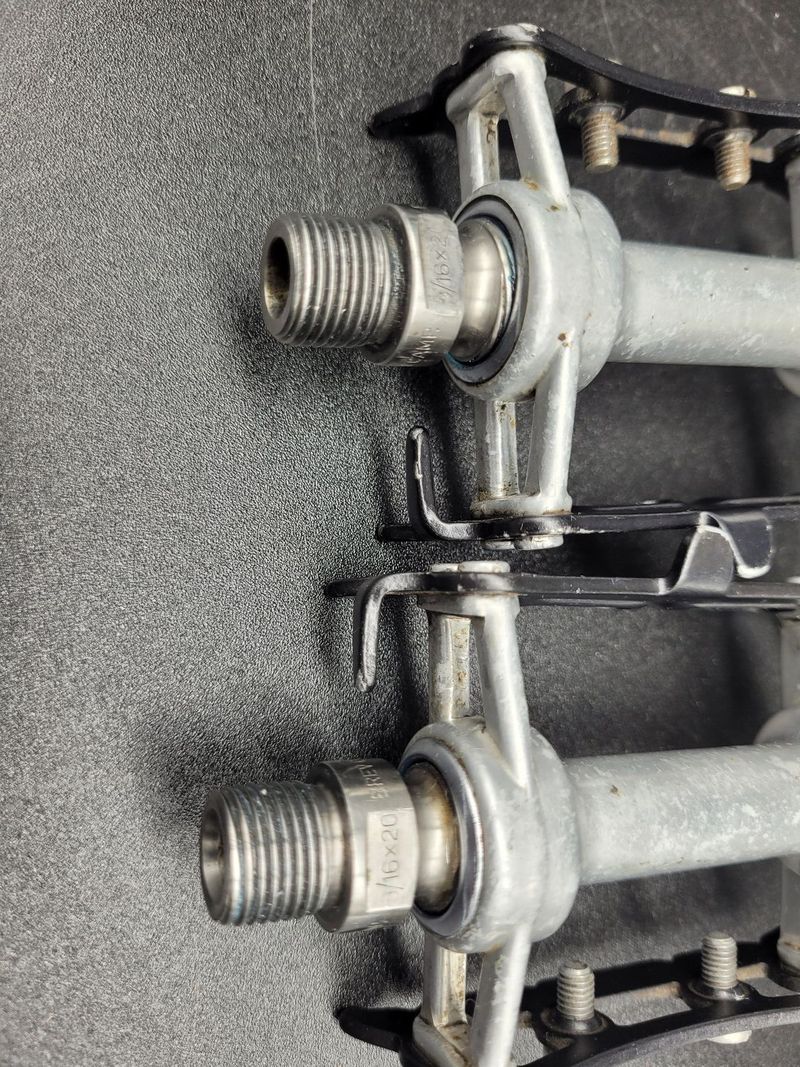 Pedály Campagnolo Super Record - titanové osy