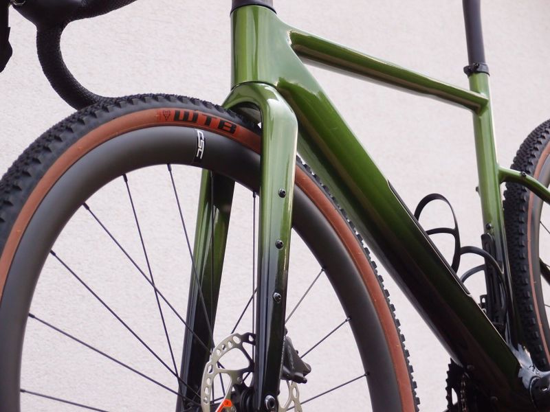 Carbon Gravel Custom 2025, Shimano GRX 2x11, S/M (170-180cm), 8,5 kg, karbon kola