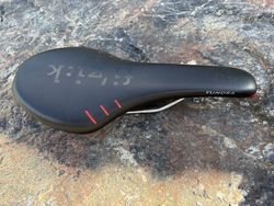 Sedlo Fizik Tundra M3 Kium