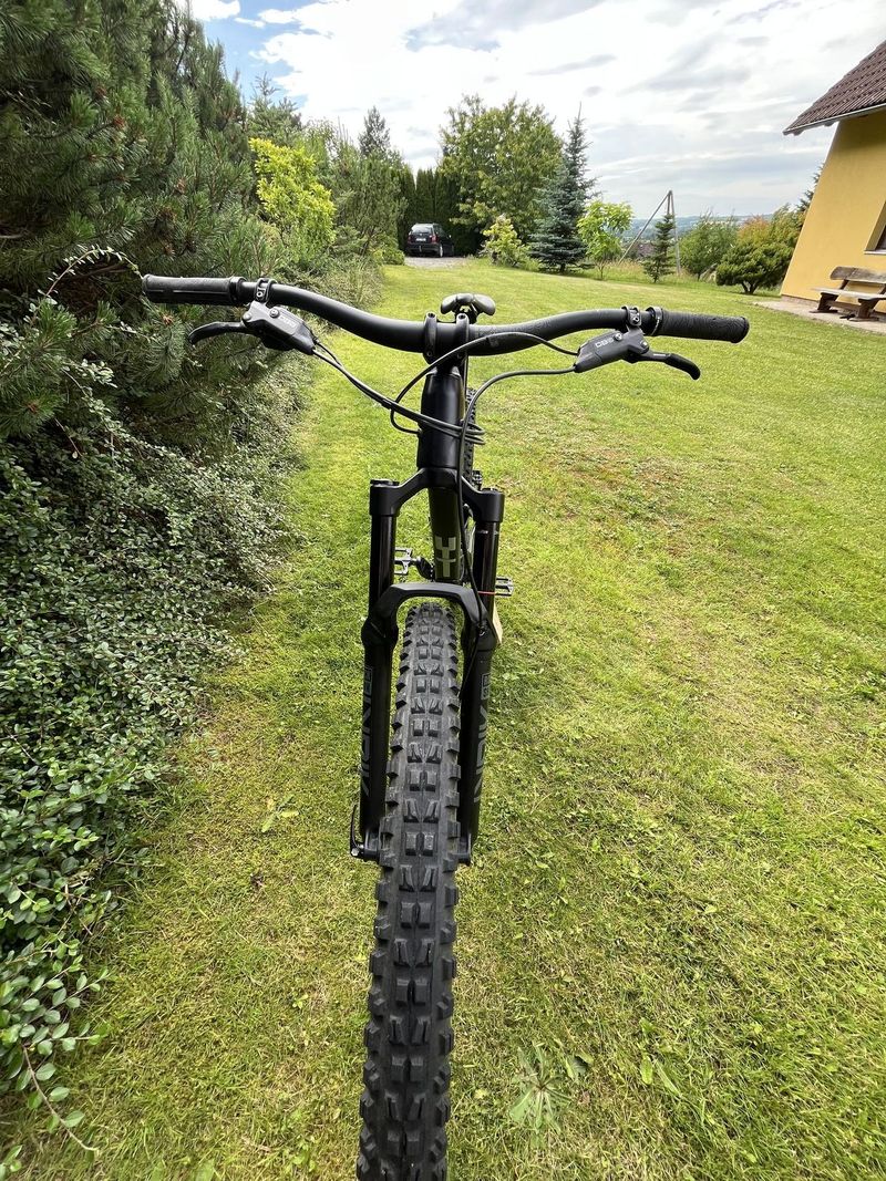 Yt yndustries jeffsy core 1 s industry nine hydra 