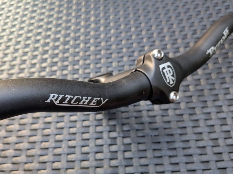 představec, řídítka, sedlovka Ritchey Comp