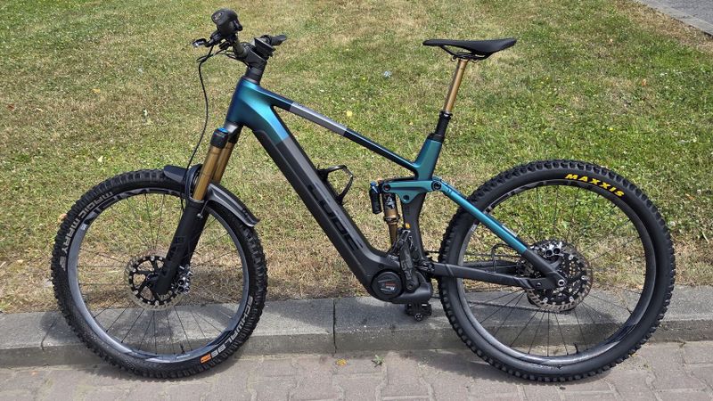 Cube Stereo Hybrid 160 HPC SLT 750 27,5 - Nebula´n´carbon