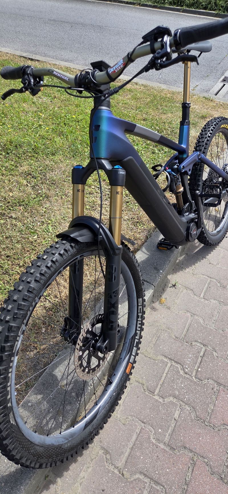 Cube Stereo Hybrid 160 HPC SLT 750 27,5 - Nebula´n´carbon