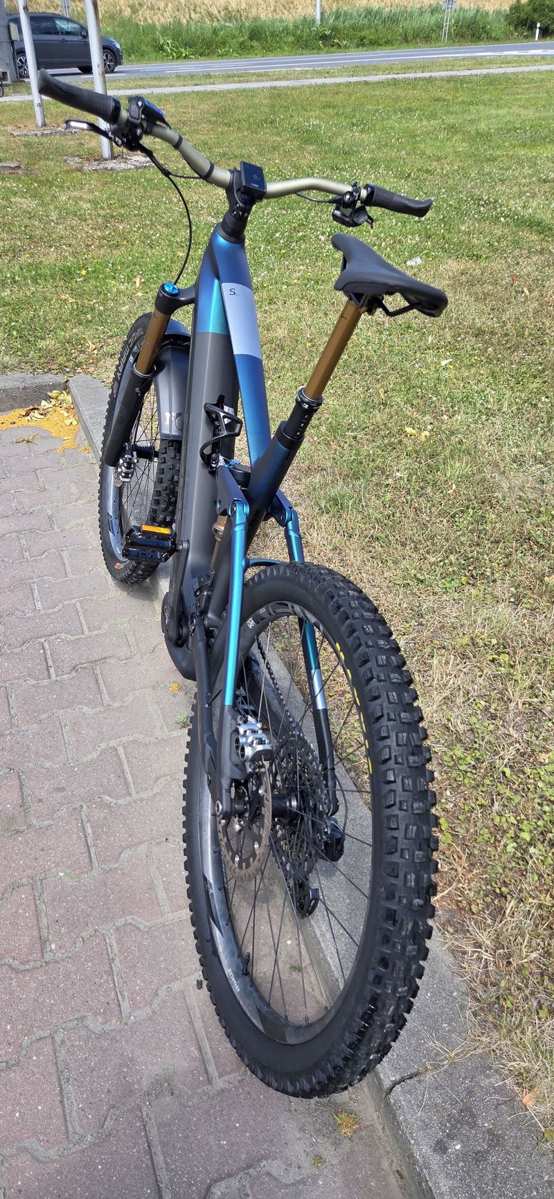 Cube Stereo Hybrid 160 HPC SLT 750 27,5 - Nebula´n´carbon