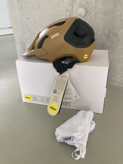 Cyklistická přilba POC AXION RACE MIPS - vel. S (51-54)