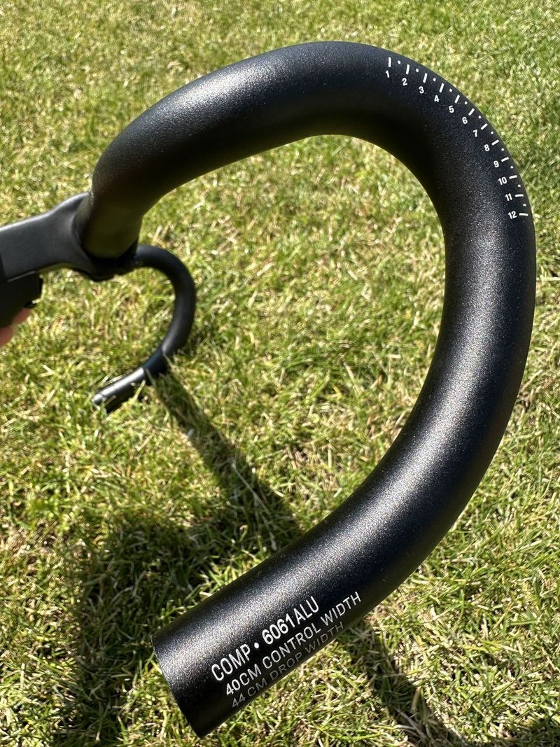 SILNIČNÍ ŘIDÍTKA BONTRAGER COMP + PŘEDSTAVEC TREK RCS PRO BLENDR