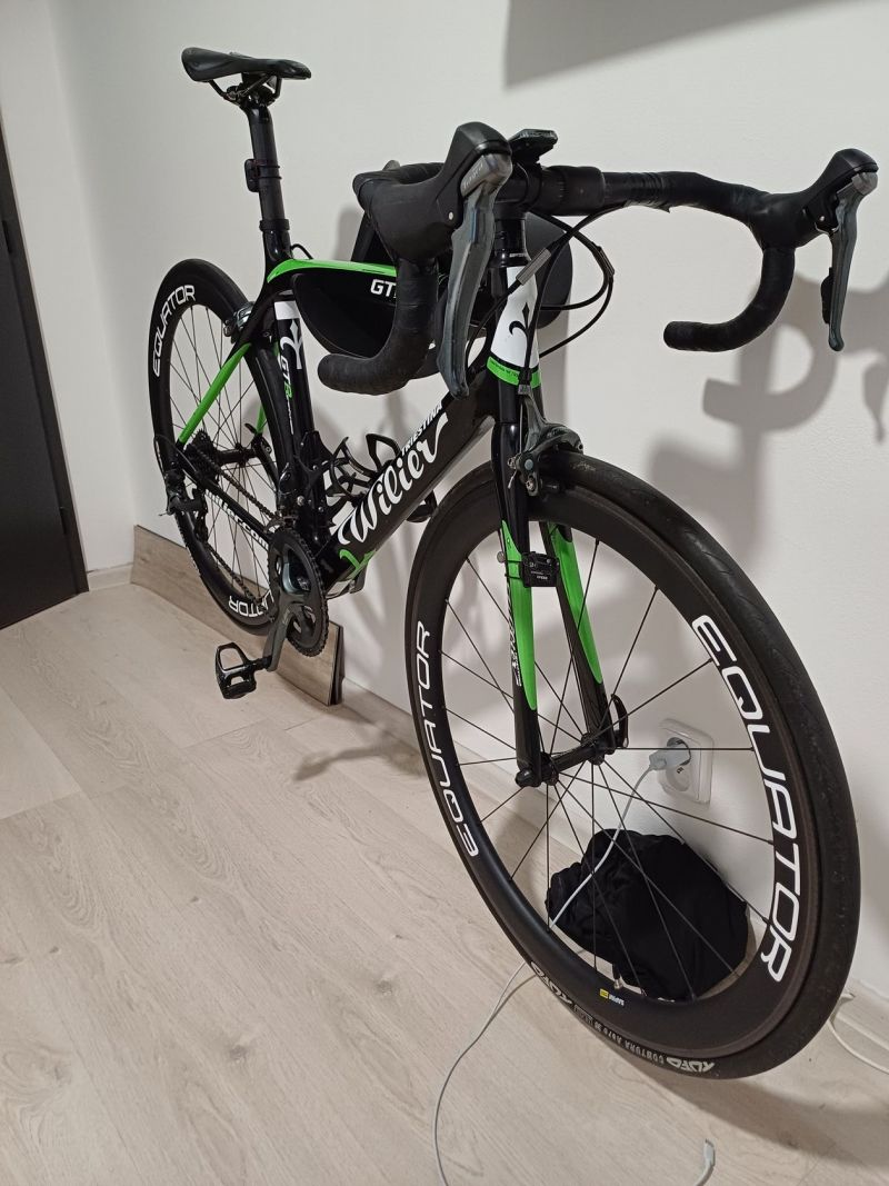 Wilier GTR - vše karbon, včetně kol