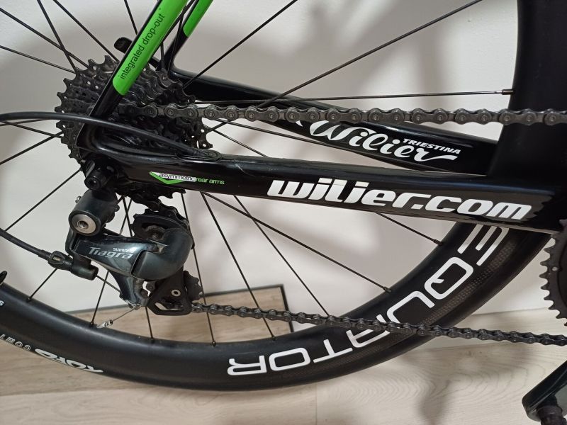 Wilier GTR - vše karbon, včetně kol
