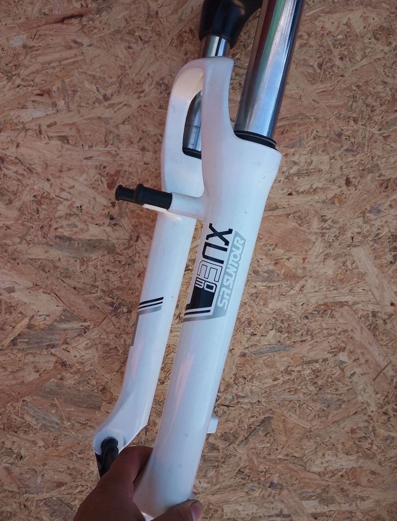 Odpružená vidlice SR Suntour XCM 30