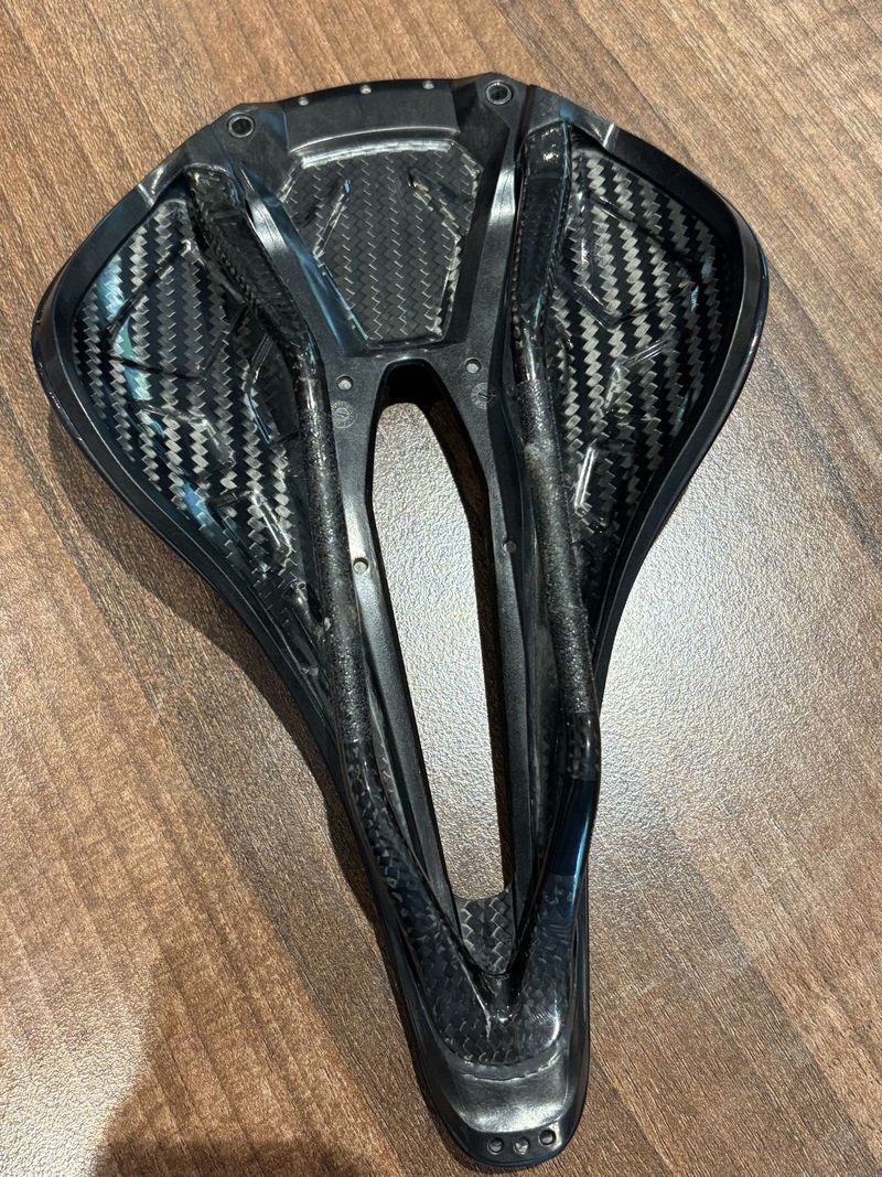 Sedlo S-WORKS Power Carbon 143mm