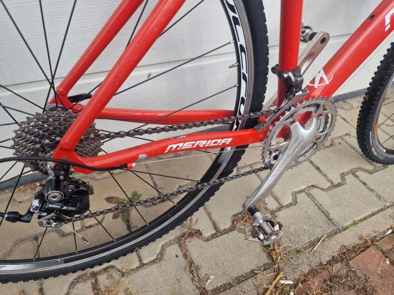 Zavodni cyklocroska Merida, velikost 48