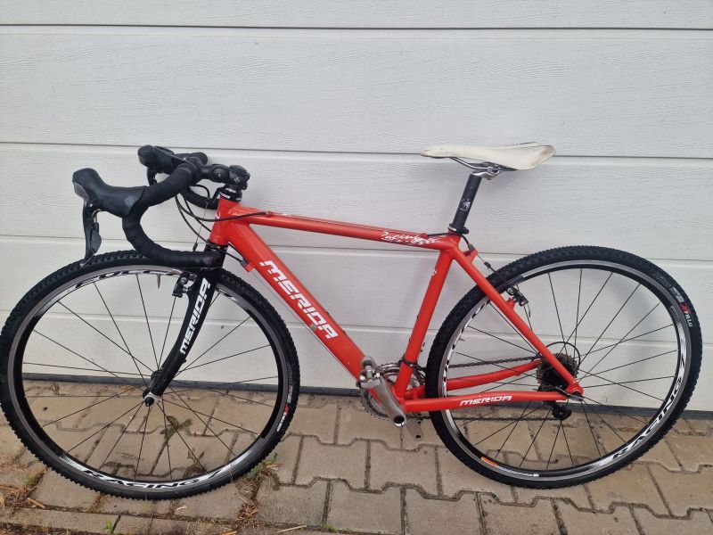 Zavodni cyklocroska Merida, velikost 48