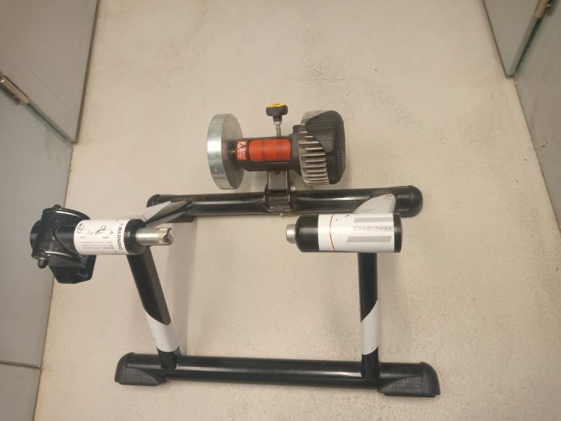 Trenažér Elite Realpower + zapletené kolo