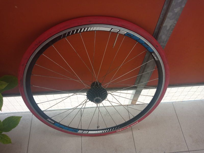 Trenažér Elite Realpower + zapletené kolo