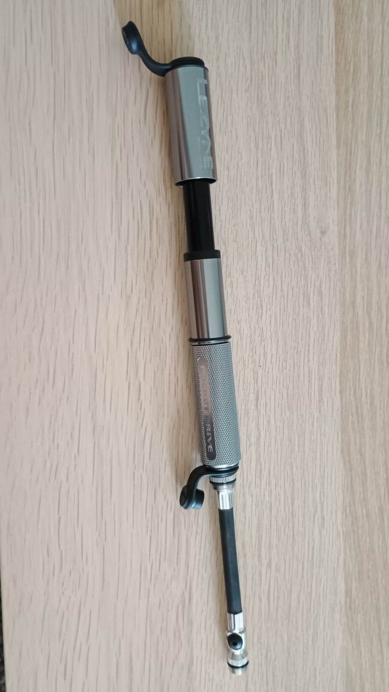 Pumpička Lezyne PocketDrive Lite