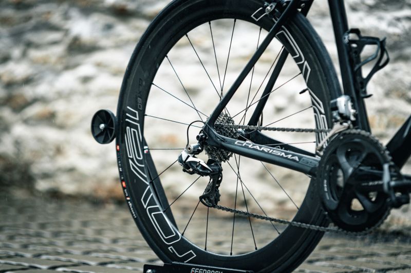 Author Charisma Dura - Ace Di2 / ROVAL Karbony