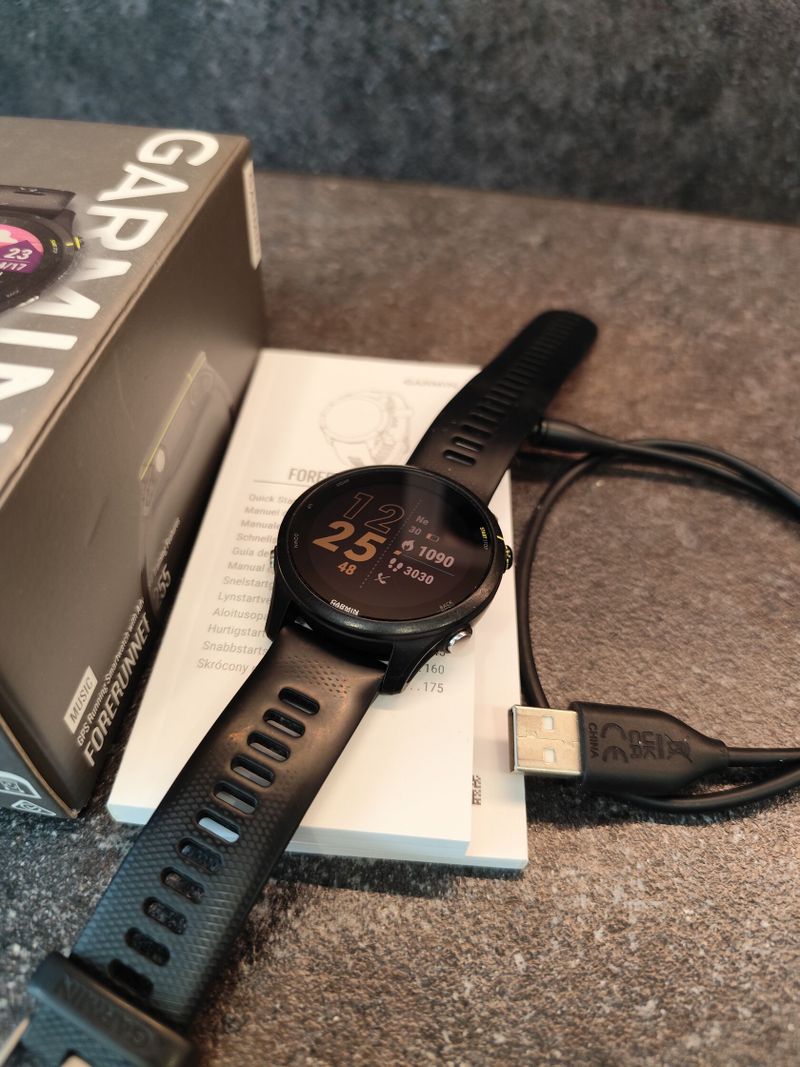 GARMIN Forerunner 255 music