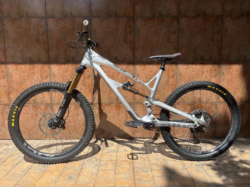 YT Jeffsy Pro Race 160/160mm