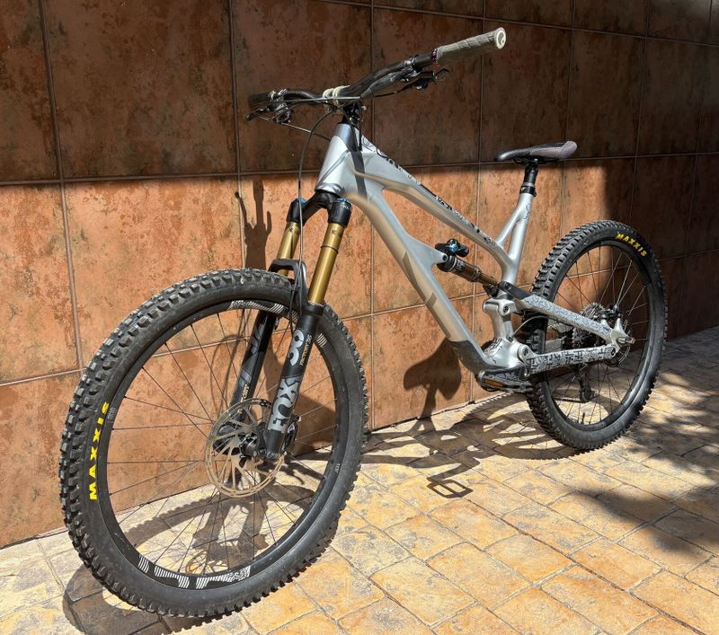 YT Jeffsy Pro Race 160/160mm