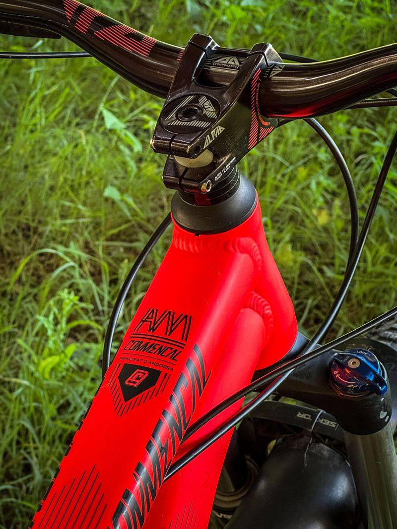 Enduro bike COMMENCAL META HT RED 27,5
