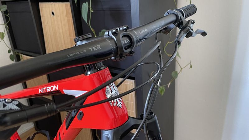 Bianchi Nitron 9.4 carbon / Sram Eagle 1x12 / vel.L / zánovní