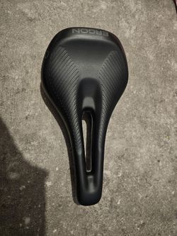 Prodám dámské sedlo Ergon SM E-mountain vel. S/M
