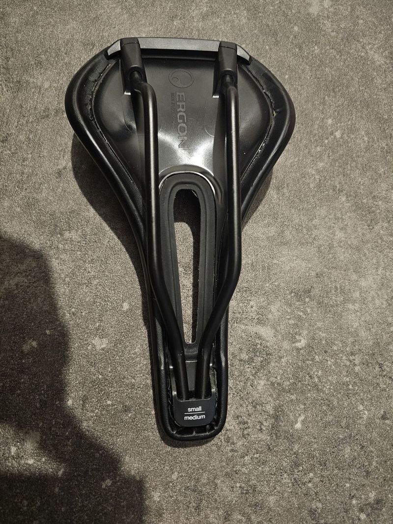 Prodám dámské sedlo Ergon SM E-mountain vel. S/M