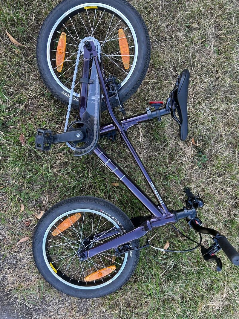 Prodam Specialized Jett 16 skoro novy
