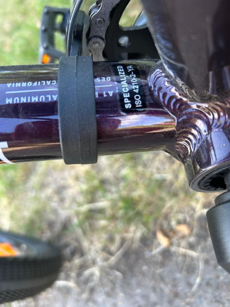 Prodam Specialized Jett 16 skoro novy