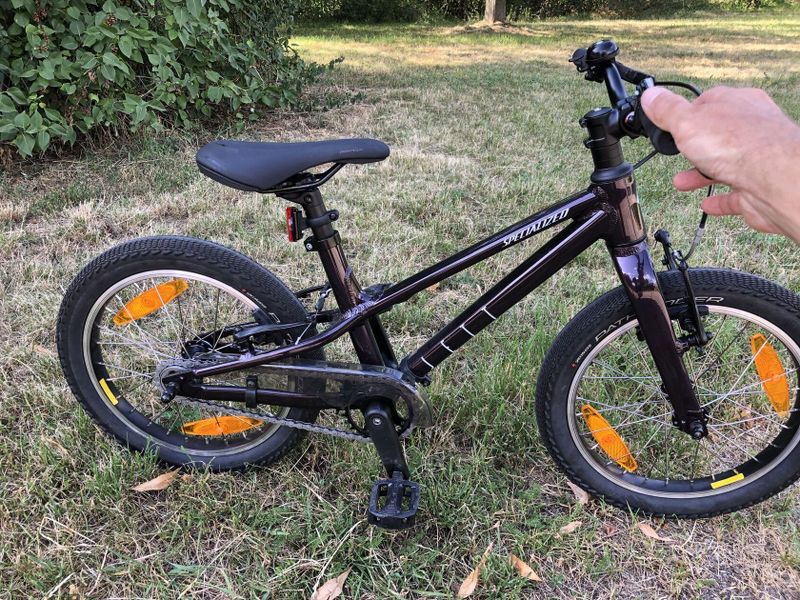 Prodam Specialized Jett 16 skoro novy