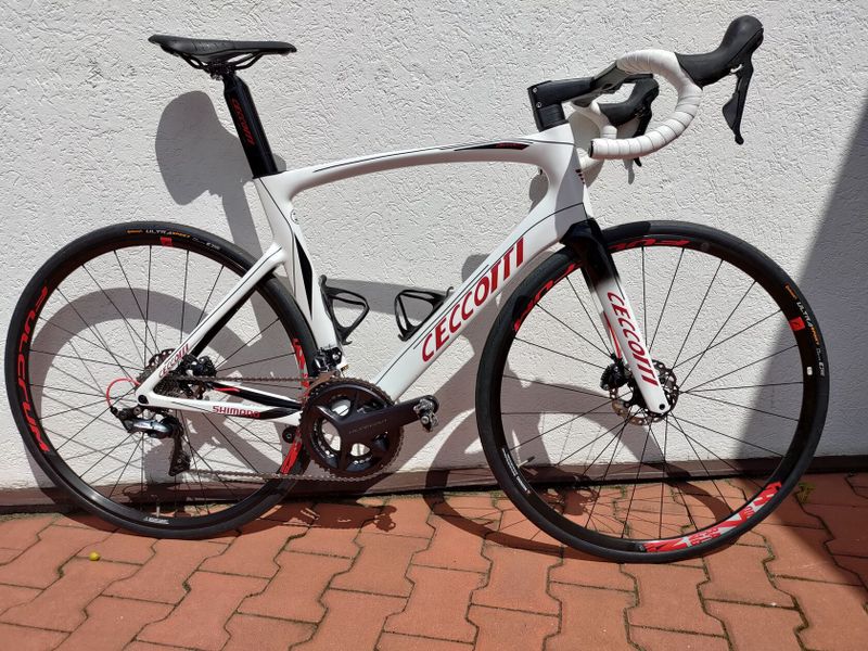 Prodám silničku CECCOTTI velikost 56, kotouče / Shimano Ultegra 2/11