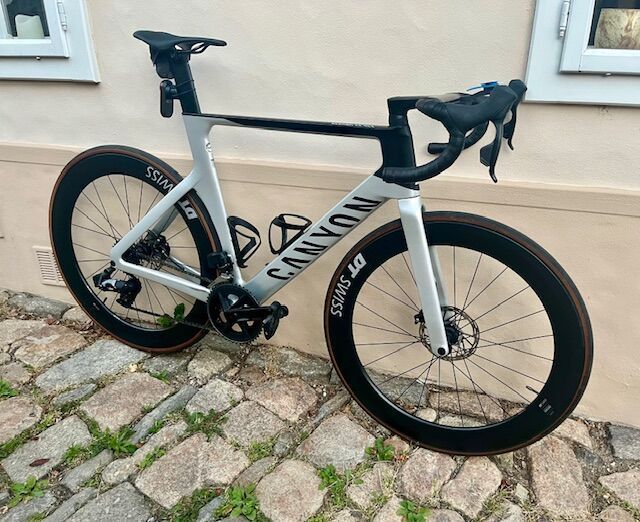 Canyon Aeroad CF SLX 7 AXS
