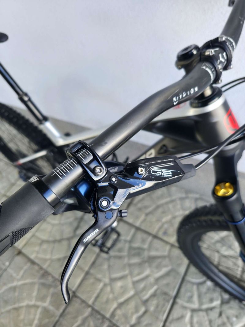 Horské kolo Mondraker Foxy Carbon RR 2021 29”