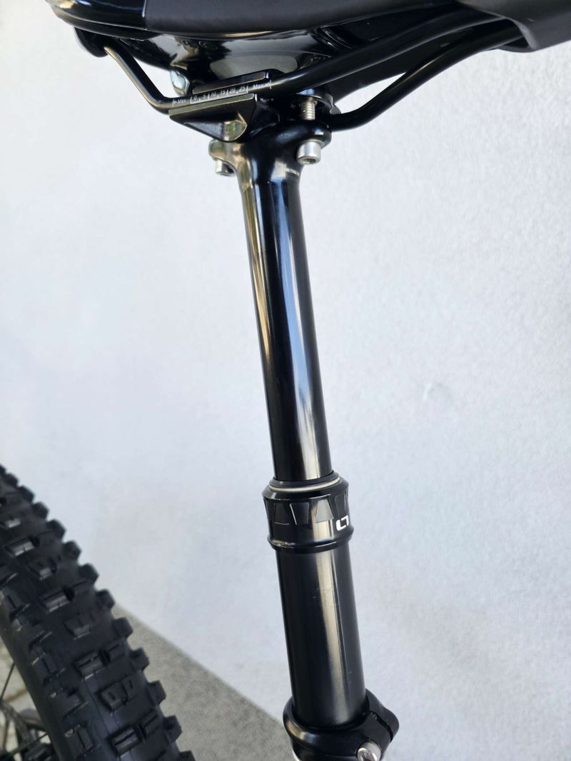 Horské kolo Mondraker Foxy Carbon RR 2021 29”