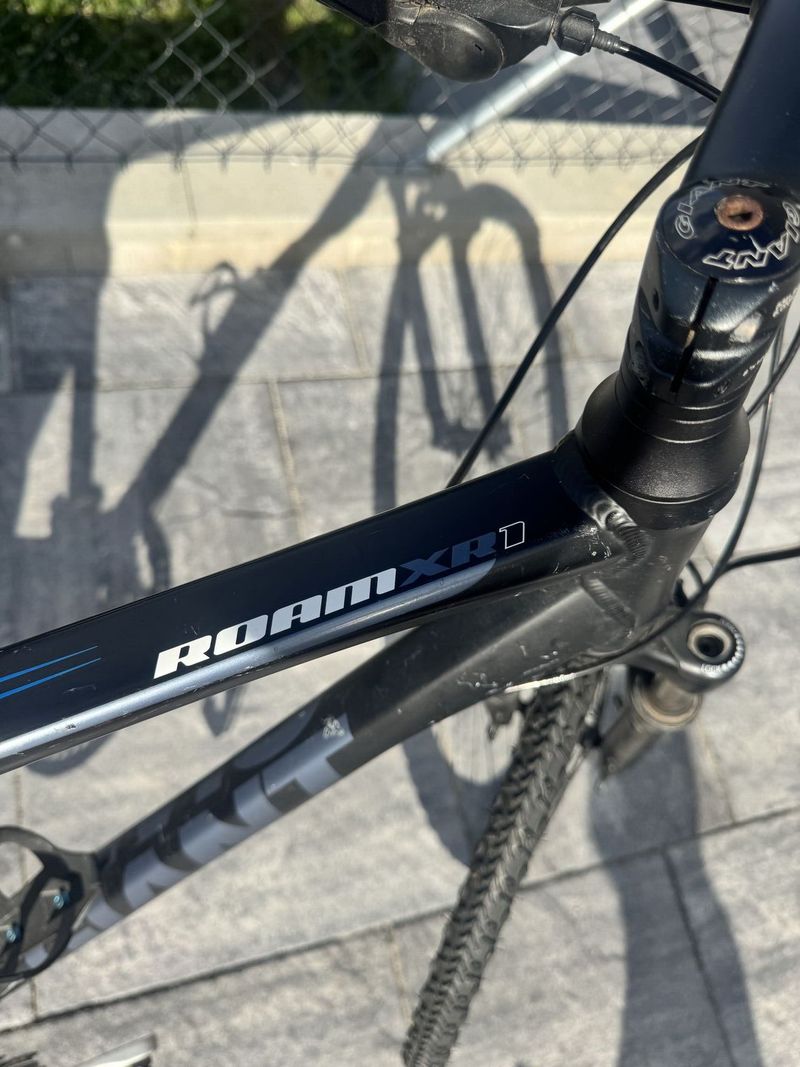 Prodám trekové kolo Giant Roam XR 1