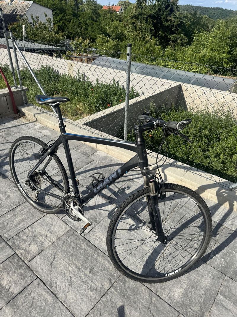Prodám trekové kolo Giant Roam XR 1