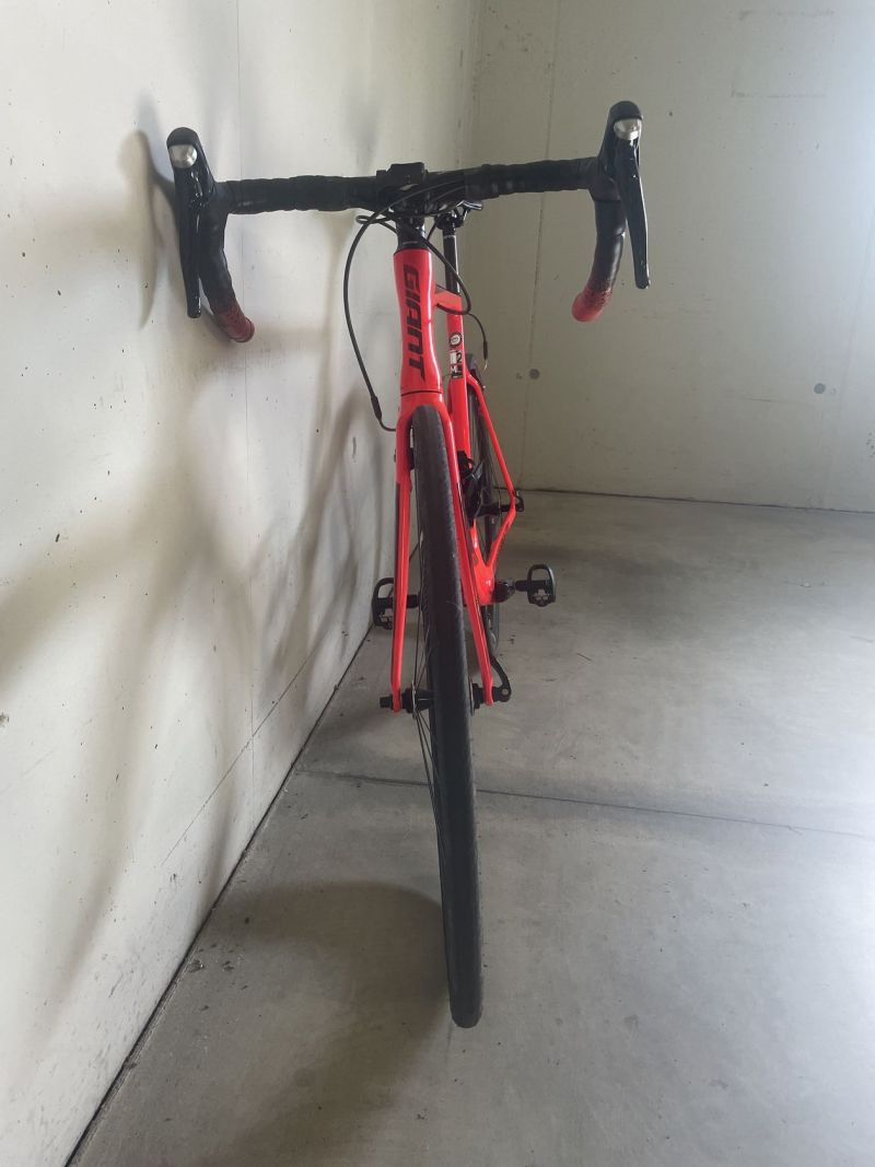 Prodám silniční kolo Giant Propel ve velice dobrém stavu.