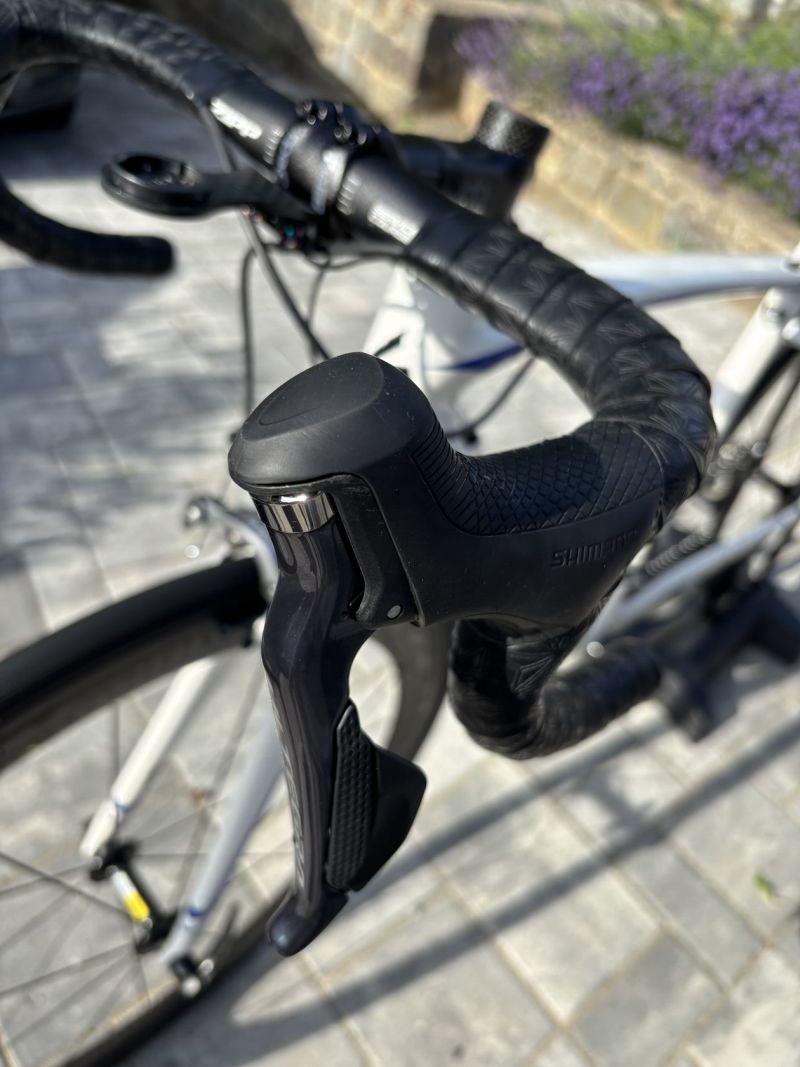 Specialized Tarmac, vel. 54, Di2 Ultegra, CEMA keramická ložiska, 7.8 Kg