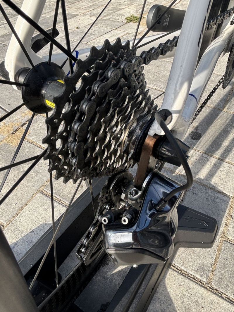 Specialized Tarmac, vel. 54, Di2 Ultegra, CEMA keramická ložiska, 7.8 Kg