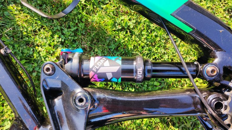 Trek Remedy 8 