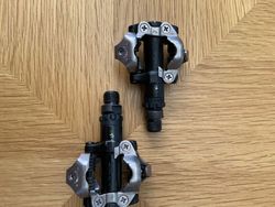 Pedaly Shimano SPD M520