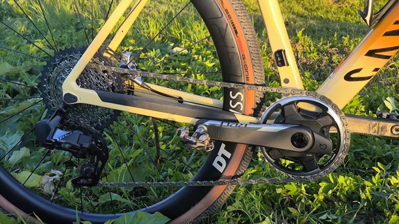 Canyon Grail CF SLX 9 eTap / SRAM RED AXS / DT Swiss 1100
