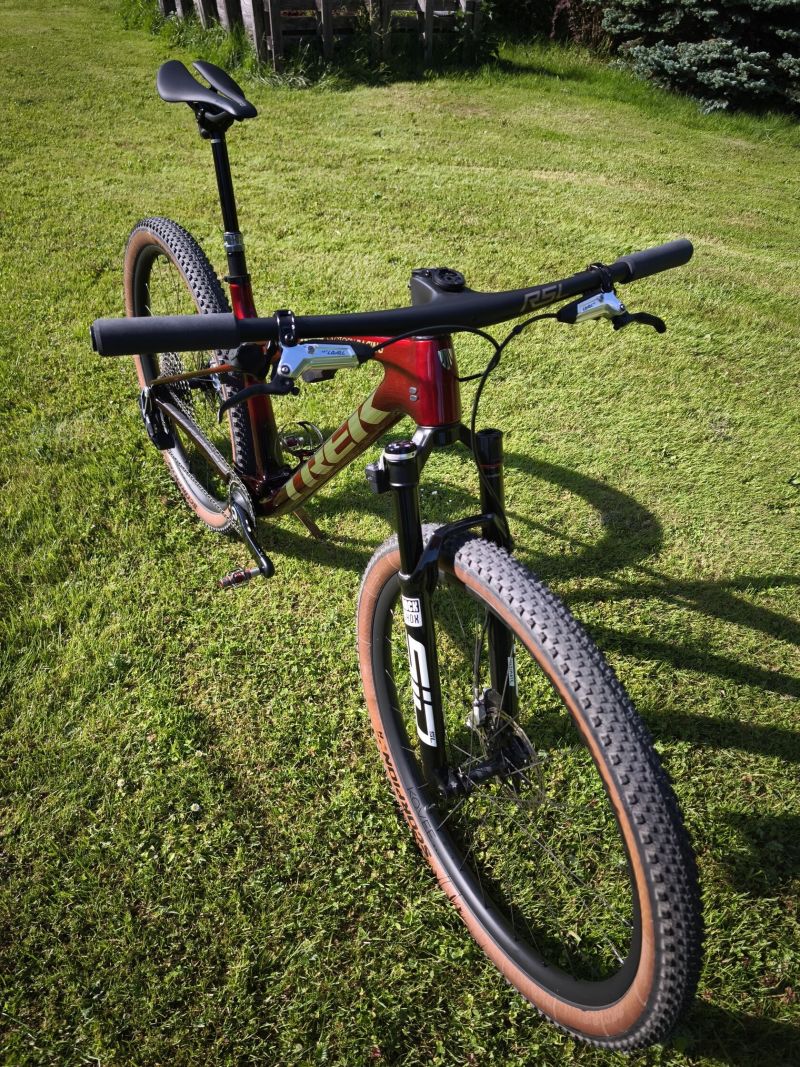 TREK SUPERCALIBER SLR 9.9 FLIGHT ATTENDANT GEN2
